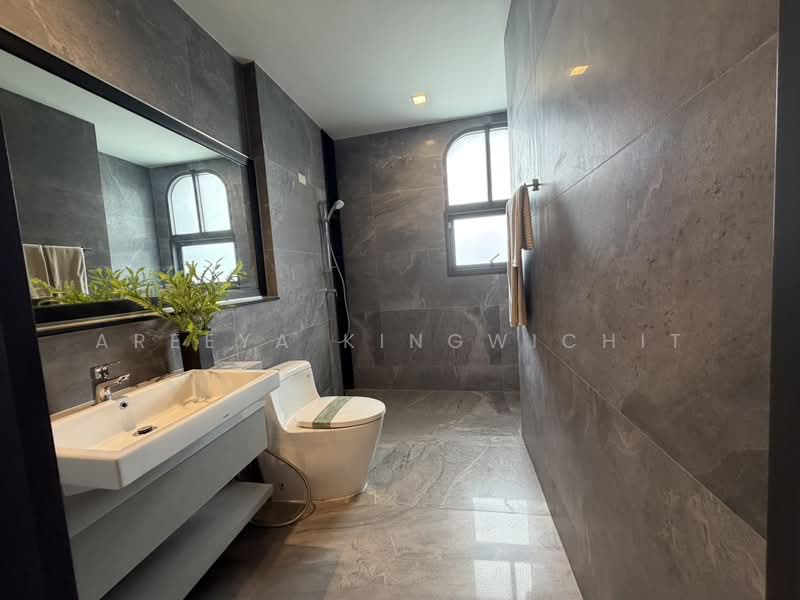 Grand Bangkok Boulevard Chaengwatthana-Ratchaphruek, Nonthaburi, Chaiyaphruek Road, Khlong Phra Udom, Pak Kret, Nonthaburi, 4 Bedrooms, 560 sqm, Single Detached House For Sale, by Areeya Kingwichit, 500486941 - DDproperty.com