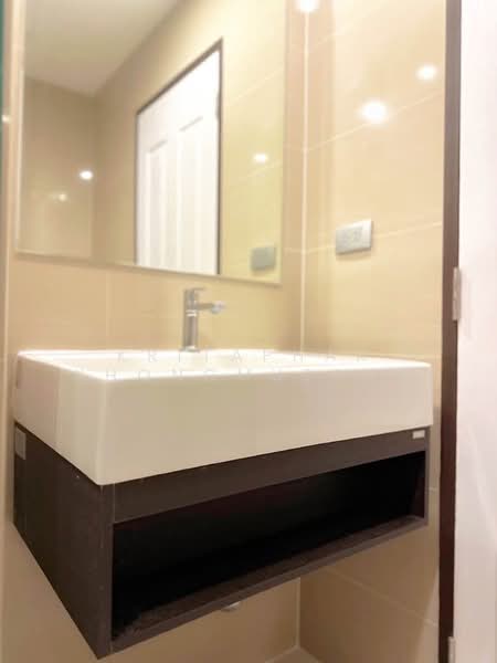 The Sky Sukhumvit, Bangkok, 103-4 Sukhumvit Road, Bang Na Nuea, Bang Na, Bangkok, 1 Bedroom, 32 sqm, Condo For Rent, by Kritaphak Khongmueang, 500486971 - DDproperty.com