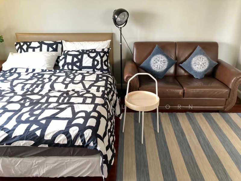 Baan Suanpetch, Bangkok, 18 Soi Sukhumvit 39, Khlong Tan Nua, Watthana, Bangkok, 2 Bedrooms, 132 sqm, Condo For Rent, by Vichai Annavakulthorn, 500487001 - DDproperty.com
