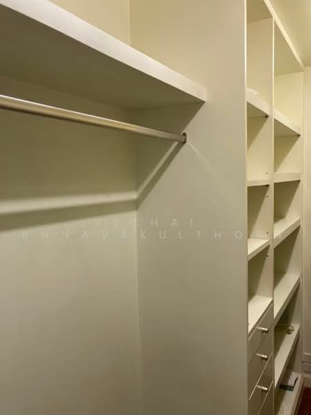 Baan Suanpetch, Bangkok, 18 Soi Sukhumvit 39, Khlong Tan Nua, Watthana, Bangkok, 2 Bedrooms, 132 sqm, Condo For Rent, by Vichai Annavakulthorn, 500487001 - DDproperty.com