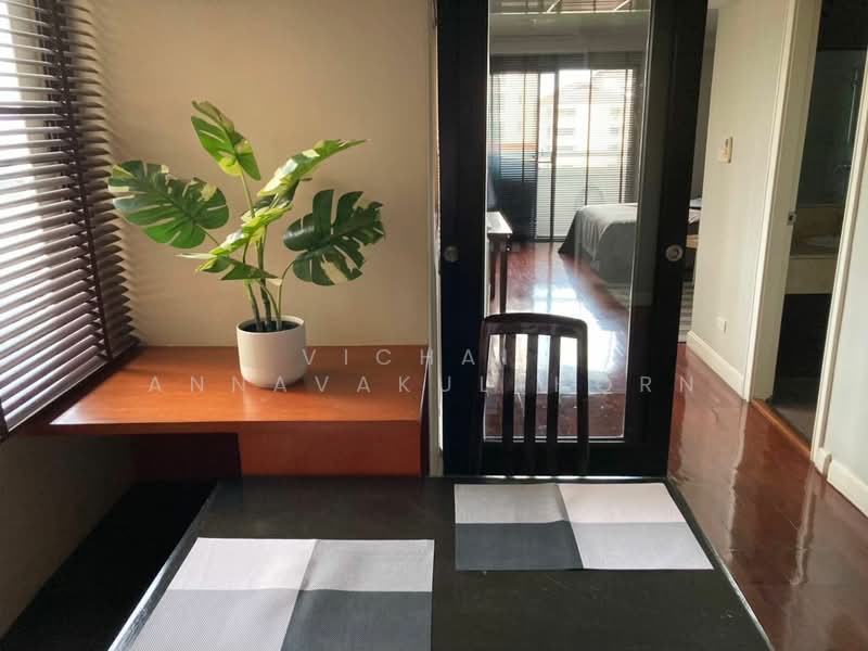 Baan Suanpetch, Bangkok, 18 Soi Sukhumvit 39, Khlong Tan Nua, Watthana, Bangkok, 2 Bedrooms, 132 sqm, Condo For Rent, by Vichai Annavakulthorn, 500487001 - DDproperty.com