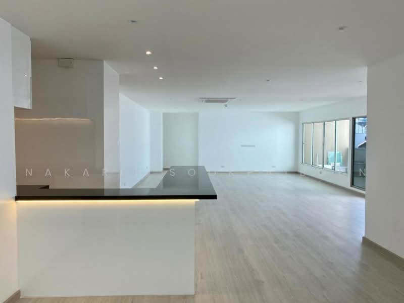 Silom Condominium, Bangkok, Silom, Bang Rak, Bangkok, 2 Bedrooms, 144 sqm, Condo For Rent, by Nakarin Sookpaiboon, 500487014 - DDproperty.com