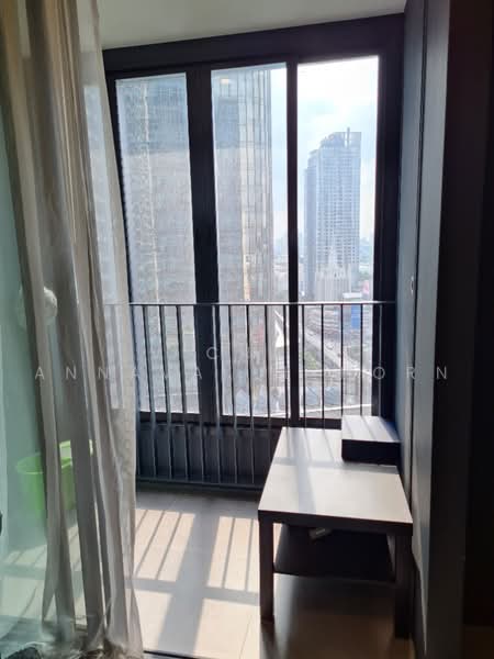 IDEO Mobi Asoke, Bangkok, New Petchaburi Road, Bang Kapi, Huai Khwang, Bangkok, 1 Bedroom, 35 sqm, Condo For Rent, by Vichai Annavakulthorn, 500487052 - DDproperty.com