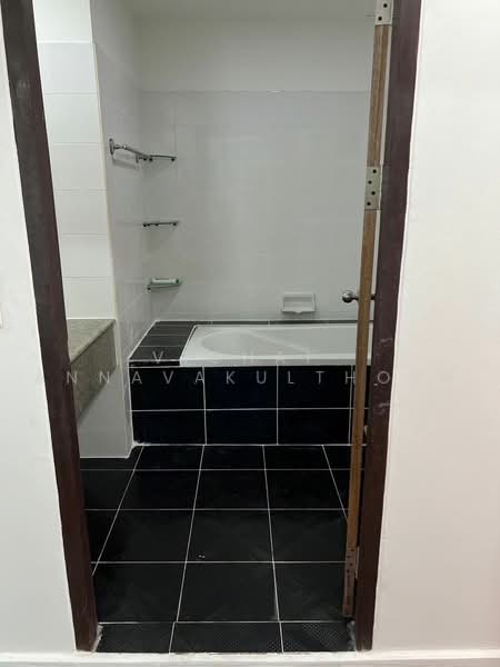 Witthayu Complex, Bangkok, 1673 New Petchaburi Road, Makkasan, Ratchathewi, Bangkok, 2 Bedrooms, 85 sqm, Condo For Rent, by Vichai  Annavakulthorn, 500487079 - DDproperty.com