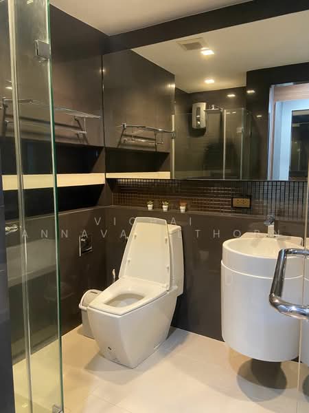 Rhythm Sathorn, Bangkok, 141 Soi Sathorn 21, Yan Nawa, Sathon, Bangkok, 2 Bedrooms, 67 sqm, Condo For Rent, by Vichai Annavakulthorn, 500487109 - DDproperty.com