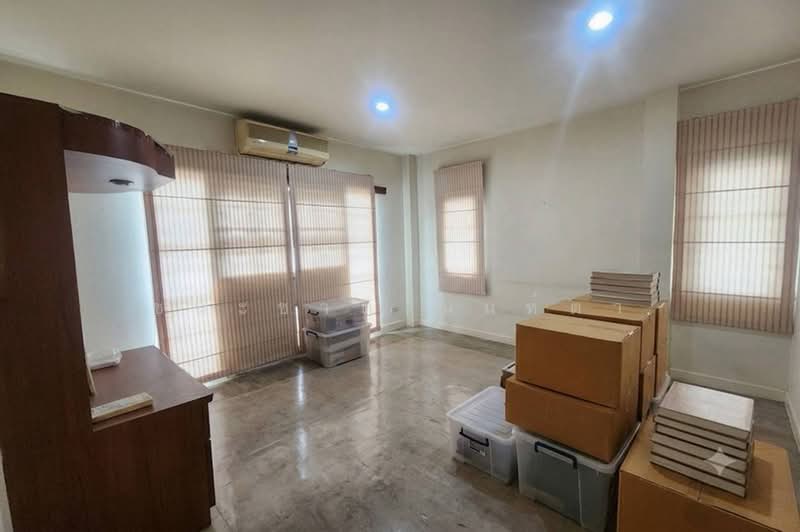 บ้านเดี่ยว 2 ชั้น เนื้อที่ 100 ตร.ว. ซอยเปียร์นนท์ 4 ใกล้ BTS สถานีคูคต, Pathum Thani, Khu Khot, Lam Luk Ka, Pathum Thani, 3 Bedrooms, 390 sqm, Single Detached House For Sale, by ชนะชาติ นนท์ตา, 500487118 - DDproperty.com