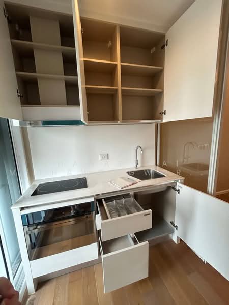The Saint Residences Ladprao, Bangkok, 588 Vibhavadi-Rangsit Road, Jom Phon, Chatuchak, Bangkok, 1 Bedroom, 36 sqm, Condo For Rent, by Thawatchai Methawongworakul, 500487131 - DDproperty.com