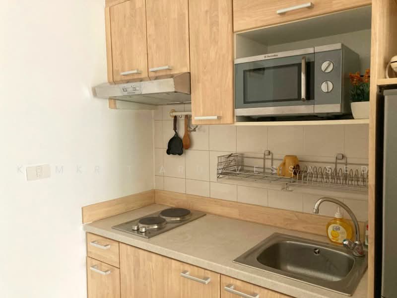 The Clover Thonglor Residence, Bangkok, Soi Sukhumvit 55, Khlong Tan Nua, Watthana, Bangkok, 1 Bedroom, 40 sqm, Condo For Rent, by Komkrit Arunvessased, 500487159 - DDproperty.com
