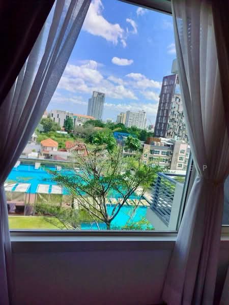Siri At Sukhumvit, Bangkok, 902 Sukhumvit Road, Phra Kanong, Khlong Toei, Bangkok, 2 Bedrooms, 70 sqm, Condo For Rent, by LINE @firststep, 500487204 - DDproperty.com