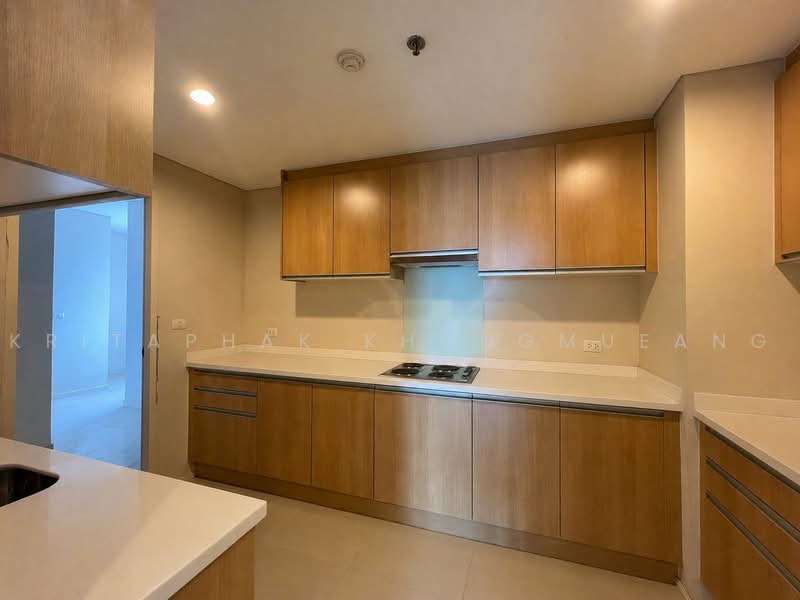 Villa Asoke, Bangkok, 1588 New Petchburi Road, Makkasan, Ratchathewi, Bangkok, 5 Bedrooms, 301 sqm, Condo For Sale, by Kritaphak Khongmueang, 500487245 - DDproperty.com