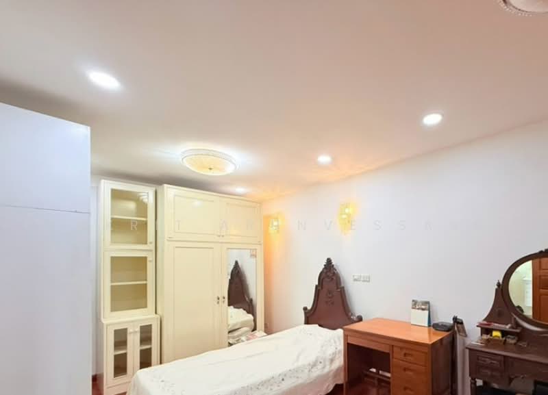 5-BR House, Bangkok, Yan Nawa, Sathon, Bangkok, 5 Bedrooms, 4 sqm, Single Detached House For Rent, by Komkrit Arunvessased, 500487259 - DDproperty.com