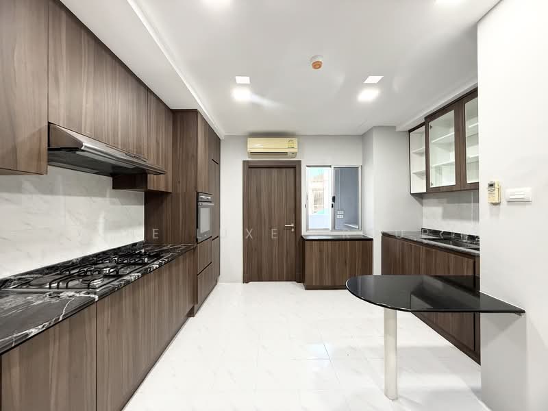 Raj Mansion, Bangkok, 31-33 Soi Sukhumvit 20, Khlong Toei, Bangkok, 4 Bedrooms, 380 sqm, Condo For Rent, by The Luxe Group, 500487268 - DDproperty.com
