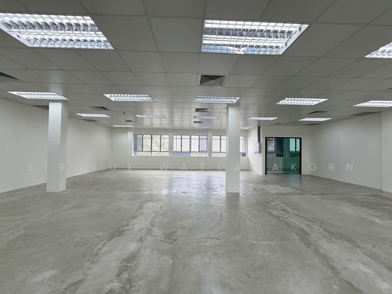 Office next to BTS Surasak with a pleasant atmosphere, Bangkok, Yan Nawa, Sathon, Bangkok, , 96 sqm, Office Space For Rent, by Sirikul Wattanakorn, 500487283 - DDproperty.com