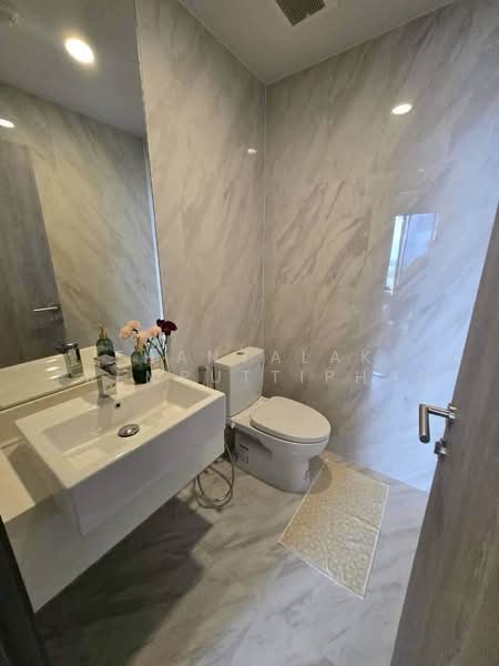 Coco Parc, Bangkok, 1150 Rama 4 Road, Khlong Toei, Bangkok, 2 Bedrooms, 65 sqm, Condo For Rent, by Thanyalak Premputtiphan, 500487285 - DDproperty.com