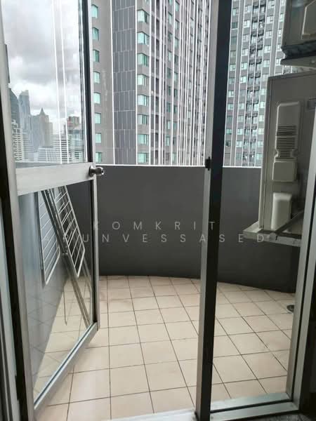 Witthayu Complex, Bangkok, 1673 New Petchaburi Road, Makkasan, Ratchathewi, Bangkok, 2 Bedrooms, 81 sqm, Condo For Rent, by Komkrit Arunvessased, 500487307 - DDproperty.com