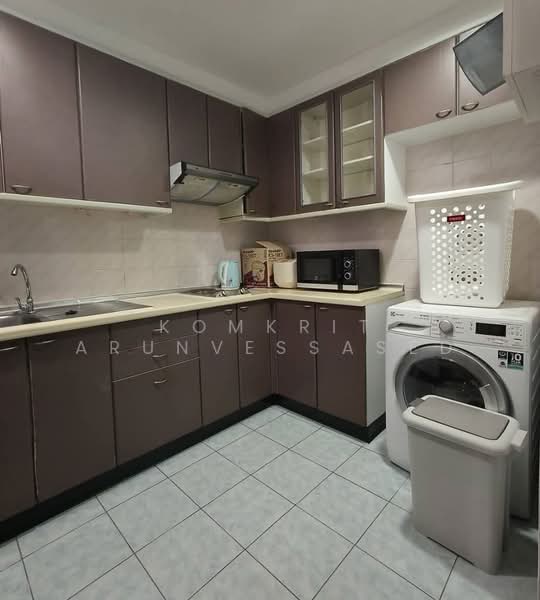 Witthayu Complex, Bangkok, 1673 New Petchaburi Road, Makkasan, Ratchathewi, Bangkok, 2 Bedrooms, 81 sqm, Condo For Rent, by Komkrit Arunvessased, 500487307 - DDproperty.com