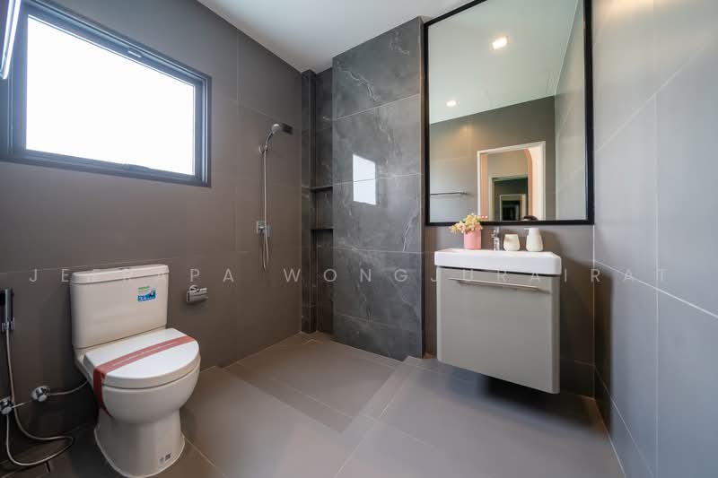 Bangkok Boulevard Signature Ramintra-Watcharapol, Bangkok, Chatu Chot 3 Alley, O-Ngoen, Sai Mai, Bangkok, 4 Bedrooms, 391 sqm, Single Detached House For Sale, by Jeerapa Wongjurairat, 500487344 - DDproperty.com