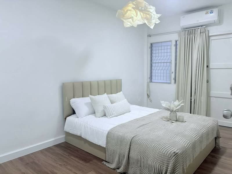 6-BR House, Bangkok, Samsen Nok, Huai Khwang, Bangkok, 6 Bedrooms, 500 sqm, Single Detached House For Rent, by Komkrit Arunvessased, 500487352 - DDproperty.com