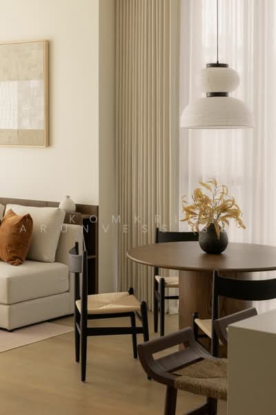 The Strand Thonglor, Bangkok, 36 Soi Sukhumvit 55, Khlong Tan Nua, Watthana, Bangkok, 2 Bedrooms, 90 sqm, Condo For Rent, by Komkrit Arunvessased, 500487392 - DDproperty.com