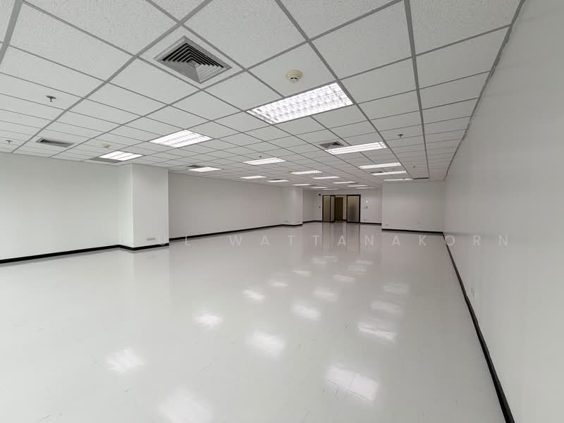 Office 400ม. จาก BTS พร้อมพงษ์, มี 7-11, ค่าฟ่ ร้านอาหารในตึก, กรุงเทพ, Sukhumvit, คลองตันเหนือ, วัฒนา, กรุงเทพ, 135 ตร.ม., สำนักงาน ให้เช่า, โดย Sirikul Wattanakorn, 500487427 - DDproperty.com