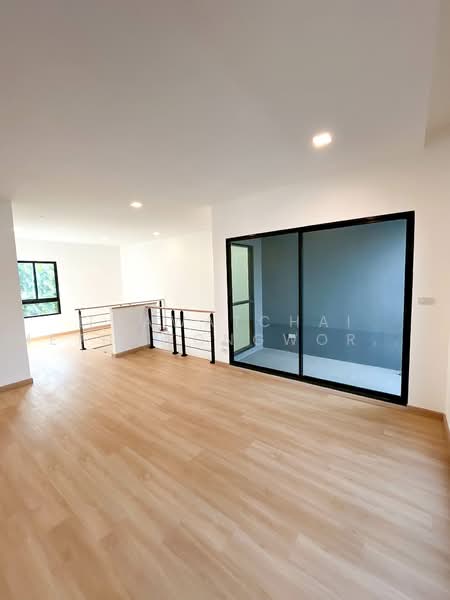 Arden Phatthanakan, Bangkok, Phatthanakan 20, Phatthanakan Road, Suan Luang, Bangkok, 3 Bedrooms, 185 sqm, Townhouse For Sale, by Thawatchai Methawongworakul, 500487453 - DDproperty.com