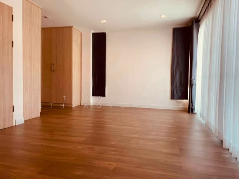 undefined, Bangkok, Khlong Chan, Bang Kapi, Bangkok, 4 Bedrooms, 243 sqm, Semi-Detached House (Twin House) For Rent, by Thawatchai Methawongworakul, 500487489 - DDproperty.com