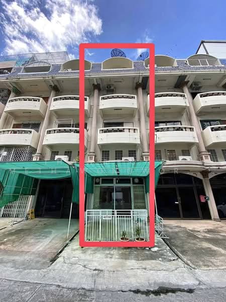 6-BR Townhouse, Bangkok, Bang Sue, Bangkok, 6 Bedrooms, 200 sqm, Townhouse For Sale, by Thawatchai Methawongworakul, 500487500 - DDproperty.com