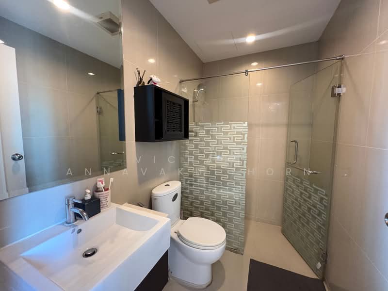 Villa Asoke, Bangkok, 1588 New Petchburi Road, Makkasan, Ratchathewi, Bangkok, 2 Bedrooms, 92 sqm, Condo For Rent, by Vichai  Annavakulthorn, 500487511 - DDproperty.com