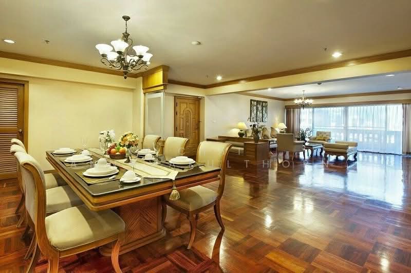 Centre Point Residence Phromphong, Bangkok, Soi Sukhumvit 39, Khlong Tan Nua, Watthana, Bangkok, 4 Bedrooms, 325 sqm, Apartment For Rent, by Vichai Annavakulthorn, 500487518 - DDproperty.com