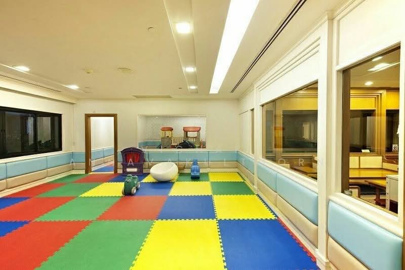 Centre Point Residence Phromphong, Bangkok, Soi Sukhumvit 39, Khlong Tan Nua, Watthana, Bangkok, 4 Bedrooms, 325 sqm, Apartment For Rent, by Vichai Annavakulthorn, 500487518 - DDproperty.com