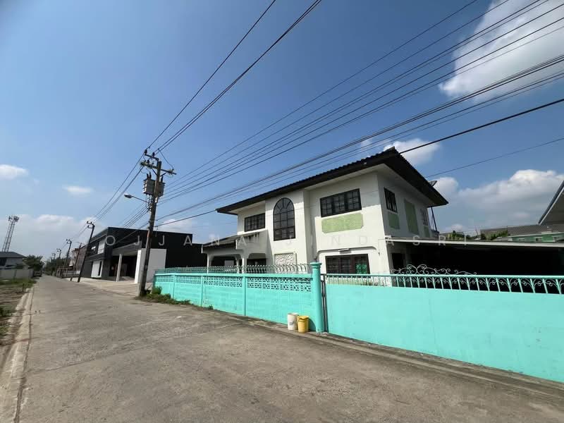 3-BR House, Bangkok, Bang Chun, Khlong Sam Wa, Bangkok, 3 Bedrooms, 350 sqm, Single Detached House For Sale, by Rojjana Jindasri, 500487521 - DDproperty.com