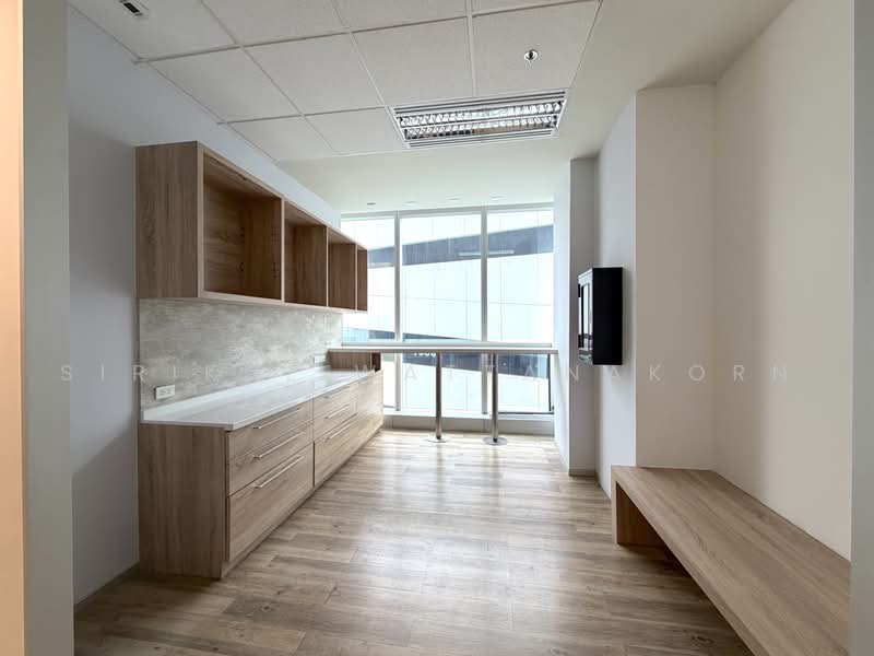 Office มีทางเชื่อมจาก BTS พร้อมพงษ์, แต่งสวยพร้อมใช้งาน, กรุงเทพ, คลองตันเหนือ, วัฒนา, กรุงเทพ, 117 ตร.ม., สำนักงาน ให้เช่า, โดย Sirikul Wattanakorn, 500487561 - DDproperty.com