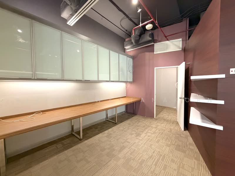 Office มีทางเชื่อมจาก BTS พร้อมพงษ์, แต่งสวยพร้อมใช้งาน, กรุงเทพ, คลองตันเหนือ, วัฒนา, กรุงเทพ, 117 ตร.ม., สำนักงาน ให้เช่า, โดย Sirikul Wattanakorn, 500487561 - DDproperty.com