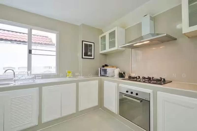 5-BR Townhouse, Bangkok, Khlongtoei Nua, Watthana, Bangkok, 5 Bedrooms, 350 sqm, Townhouse For Rent, by Natthapong Laomahong, 500487701 - DDproperty.com