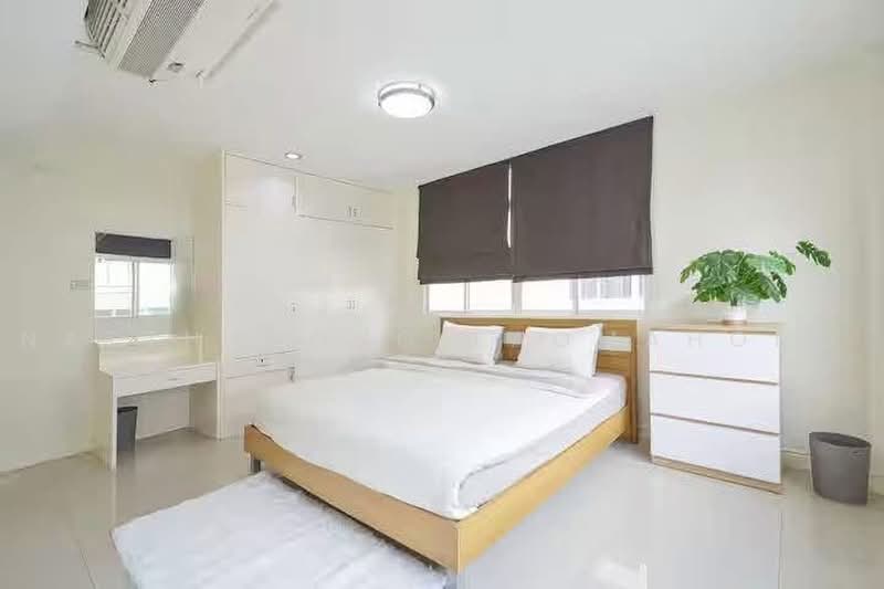 ทาวน์เฮ้าส์ 5-ห้องนอน, กรุงเทพ, คลองเตยเหนือ, วัฒนา, กรุงเทพ, 350 ตร.ม., ทาวน์เฮ้าส์ ให้เช่า, โดย Natthapong Laomahong, 500487701 - DDproperty.com