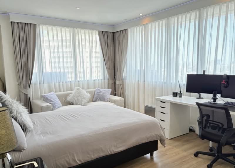 Baan Piya Sathorn, Bangkok, Soi Suanplu (Sathorn Soi 3) South Sathorn Road, Thung Maha Mek, Sathon, Bangkok, 4 Bedrooms, 340 sqm, Condo For Rent, by Vichai Annavakulthorn, 500487723 - DDproperty.com