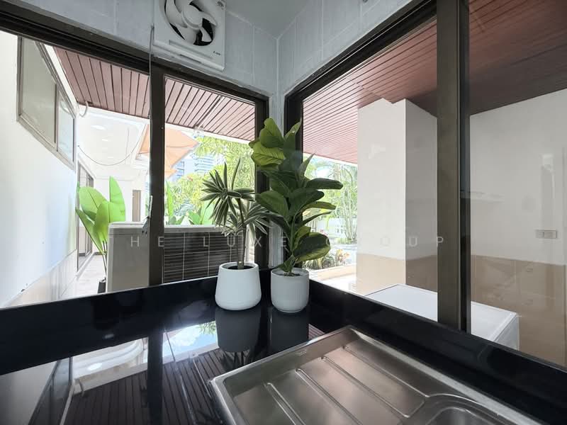 Charan Tower Residences by Aspira, Bangkok, 19 Soi Sukhumvit 43, Khlong Tan Nua, Watthana, Bangkok, 4 Bedrooms, 680 sqm, Apartment For Rent, by The Luxe Group, 500487728 - DDproperty.com