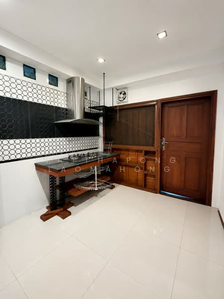 undefined, Bangkok, Saphan Sung, Bangkok, 4 Bedrooms, 216 sqm, Single Detached House For Sale, by Natthapong Laomahong, 500487733 - DDproperty.com