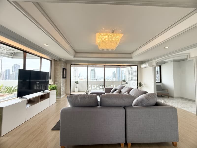 Pet-Friendly Penthouse in Phromphong, Bangkok, Khlong Toei, Bangkok, 3 Bedrooms, 450 sqm, Townhouse For Rent, by The Luxe Group, 500487784 - DDproperty.com