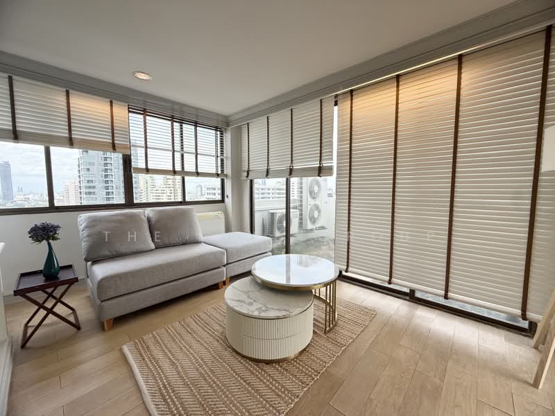 Pet-Friendly Penthouse in Phromphong, Bangkok, Khlong Toei, Bangkok, 3 Bedrooms, 450 sqm, Townhouse For Rent, by The Luxe Group, 500487784 - DDproperty.com