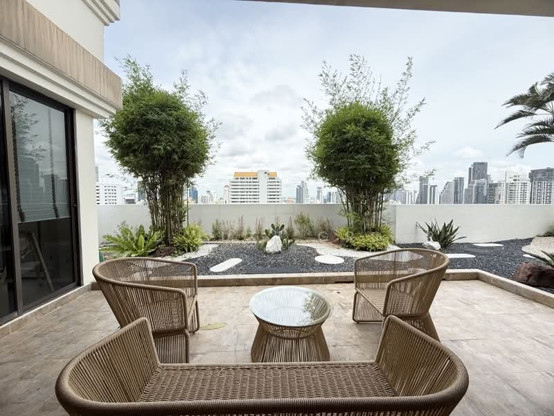 Pet-Friendly Penthouse in Phromphong, Bangkok, Khlong Toei, Bangkok, 3 Bedrooms, 450 sqm, Townhouse For Rent, by The Luxe Group, 500487784 - DDproperty.com
