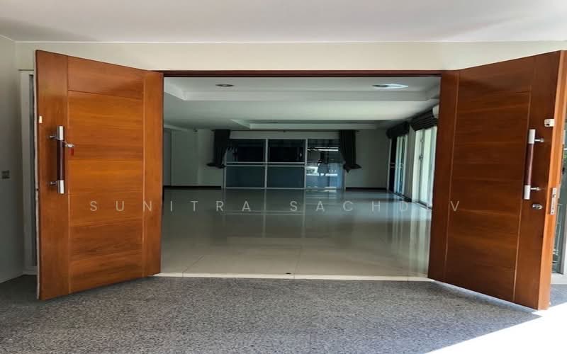 Villa Arcadia Srinakarin : วิลล่า อะคาเดีย ศรีนครินทร์, สมุทรปราการ, ซอย หมู่บ้านวิลล่าอะคาเดียศรีนครินทร์, บางแก้ว, บางพลี, สมุทรปราการ, 273 ตร.ม., บ้านเดี่ยว ให้เช่า, โดย Sunitra Sachdev, 500487798 - DDproperty.com