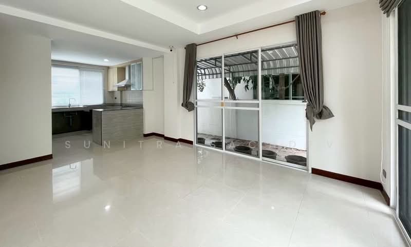 Villa Arcadia Srinakarin, Samut Prakan, Soi Moo Ban Villa Arcadia Srinagarindra, Bang Kaeo, Bang Plee, Samut Prakan, 5 Bedrooms, 273 sqm, Single Detached House For Rent, by Sunitra Sachdev, 500487798 - DDproperty.com