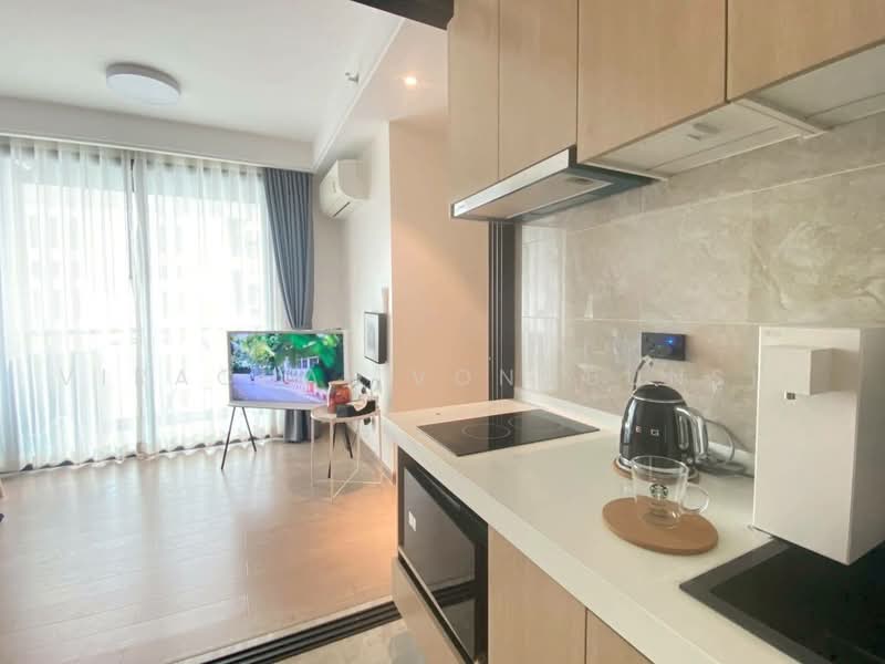 Regal Sathon-Naradhiwas, Bangkok, Naradhiwas Rajanagarindra Road, Thung Maha Mek, Sathon, Bangkok, 2 Bedrooms, 42 sqm, Condo For Rent, by Virachai Vongbunsin, 500487807 - DDproperty.com