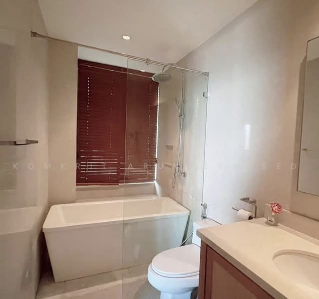 The Emporio Place, Bangkok, 93 Soi Sukhumvit 24, Sukhumvit Road, Khong Tan, Khlong Toei, Bangkok, 1 Bedroom, 50 sqm, Condo For Rent, by Komkrit Arunvessased, 500487867 - DDproperty.com