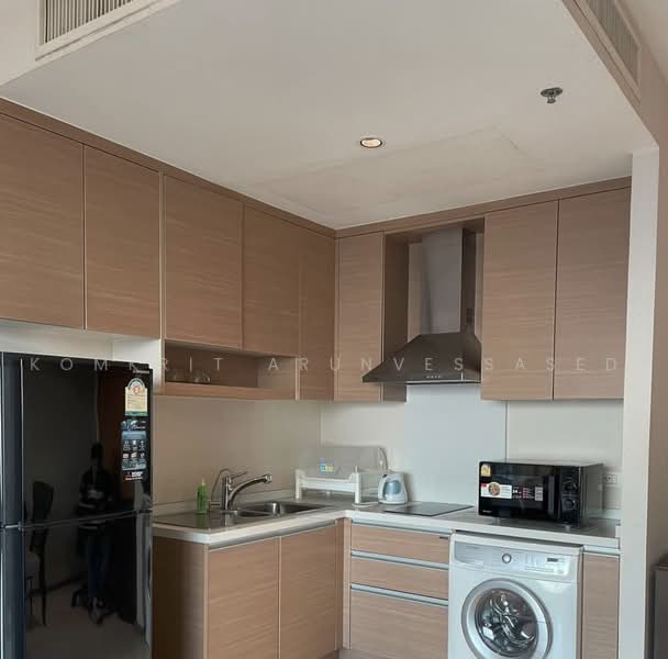 The Emporio Place, Bangkok, 93 Soi Sukhumvit 24, Sukhumvit Road, Khong Tan, Khlong Toei, Bangkok, 1 Bedroom, 50 sqm, Condo For Rent, by Komkrit Arunvessased, 500487867 - DDproperty.com