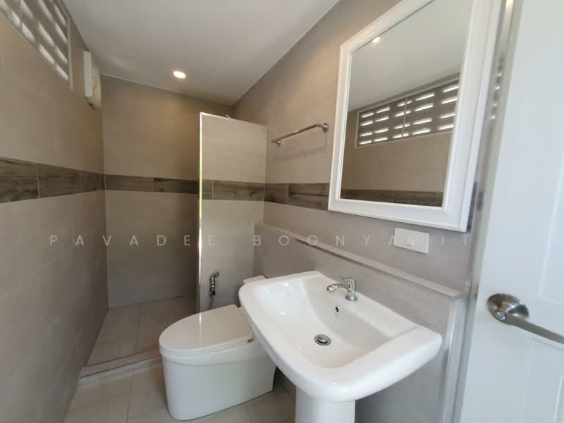 Mali Residence, Prachuap Khiri Khan, Thap Tai, Hua Hin, Prachuap Khiri Khan, 4 Bedrooms, 240 sqm, Single Detached House For Sale, by Pavadee Boonyarith, 500487918 - DDproperty.com