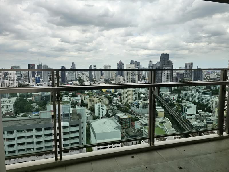 The Madison, Bangkok, Sukhumvit 41, Khlong Tan Nua, Watthana, Bangkok, 2 Bedrooms, 165 sqm, Condo For Rent, by Saranrat Pongklang, 500487923 - DDproperty.com