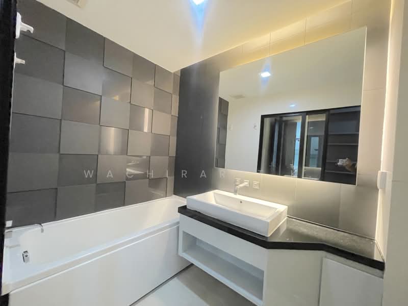Ivy Ampio, Bangkok, 48 Ratchadaphisek Road, Huai Khwang, Bangkok, 1 Bedroom, 43 sqm, Condo For Sale, by Wachirarut K., 500487933 - DDproperty.com
