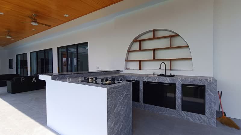 4-BR Villa, Prachuap Khiri Khan, Thap Tai, Hua Hin, Prachuap Khiri Khan, 4 Bedrooms, 220 sqm, Villa For Sale, by Pavadee Boonyarith, 500487939 - DDproperty.com
